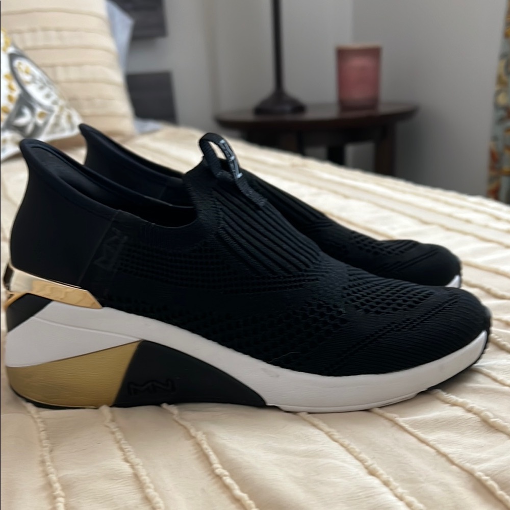 Black and Gold Women's Slip-On Sneakers